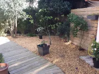 Charming cottage with terrace and garden view, 500 m from the beach. Hotel a Ouistreham