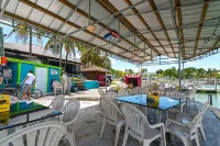Tropical deluxe villa- weekly and monthly discounts available