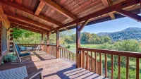 Charming Log Cabin near the Smoky Mountains w/ Spectacular Mountain & Elk Views!