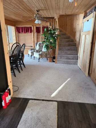 Lake Home Off Season Sept to May. Отели в г. Шерберн