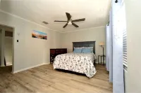 Madeira Beach1 Waterfront & 2-3 minutes' Walk to the Beach
