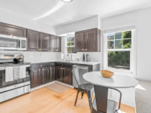 Minutes from oregon wine country and walking distance from George Fox University Hotels in Newberg