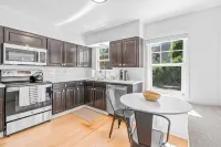 Minutes from oregon wine country and walking distance from George Fox University