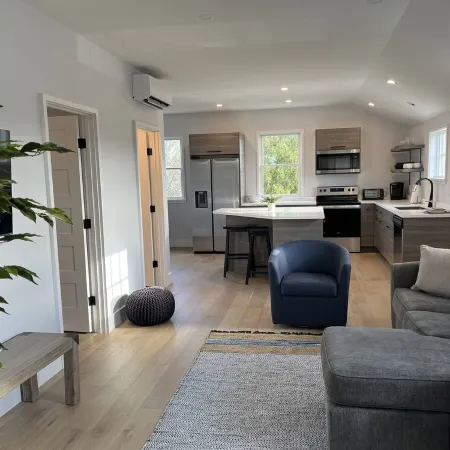 Brand New, Modern and Cozy 1 bedroom, 1 bath cottage! Secluded and convenient.