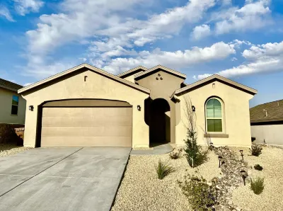⭐️ Western Style Casita w/ 3BR and a Fitness Room plus View to the Mountains Hotels near Las Cruces Museum of Art