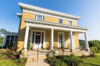 The Yellow Rose Historic Home Hotels in Pike County