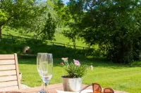 1 bed Barn, open living space , pet friendly, rural, with easy access from M4 Hotel di 