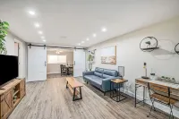 Updated Ranch near Airport & easy access to Beaches