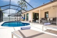 3mins2Beach-Sleeps10-Pool+FencedYard-Bikes-Patio