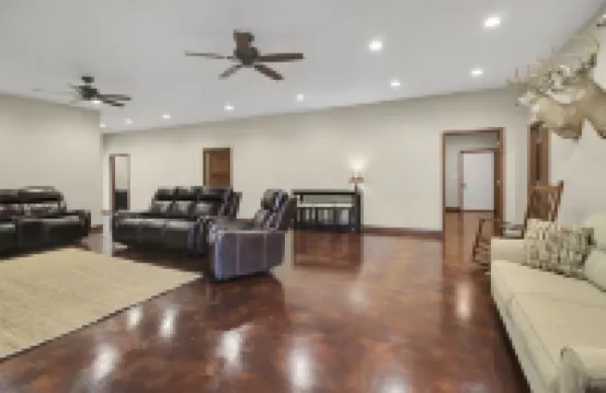 Spacious Lodge on 40 Acres!