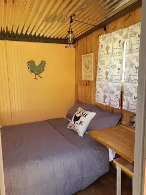 Goat House Farm Stay Little Coop