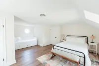 Renovated 3BR home across from Williamsburg Winery with great outdoor space!