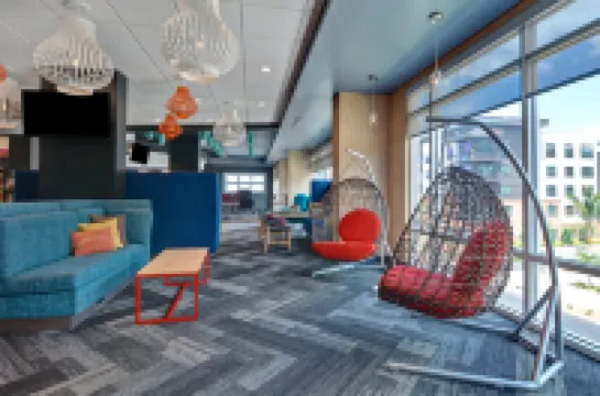 Tru by Hilton St. Petersburg Downtown Central Ave