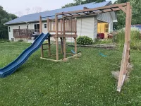 Private vacation house for larger groups near the Dells with heated game room.