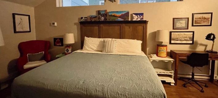 ADA Compliant Cabin. Luxury finishes, pet friendly. Garden, 3 blocks to downtown Hotels in Salida