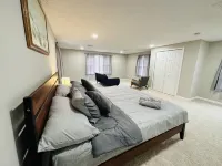 Cozy Mountain Retreat with Pickle-ball Court. Pet Friendly!