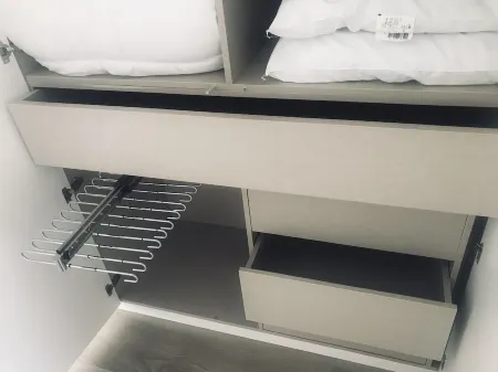 2-BEDROOM, 2-BATHROOM LUXURY APARTMENT WITH SEA AND HARBOR VIEW AND INFINITY POOL Отели в г. Сари-Соленцара