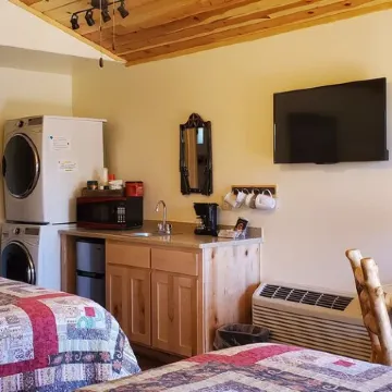 East Zion-Glendale Ranch Cabin 2