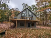 Clover House at Alpine Lake with pool access.