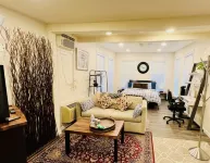 Private Cottage, 5 mins to Groceries & Alderwood mall! Hotels in Alderwood Manor