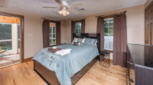 Great for Family Reunions!! Second Floor Screen Porch Great for Wedding Weekend