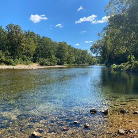 2 Bedroom Home less than 2 miles to Jacks Fork River