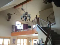 Yellowstone Archview Guesthouse- Stunning Views For Your Ultimate Family Getaway