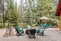 Forest Family Cabin Near Priest Lake with Fireplace, Large Yard & Dogs Allowed