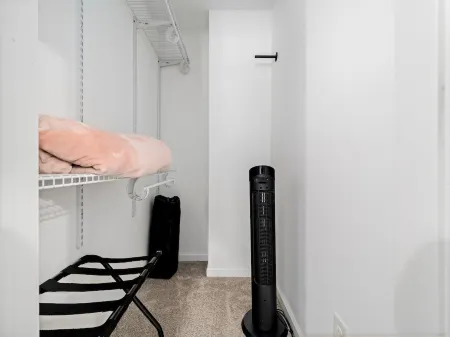 Relaxing Stay in the Heart of Cary Отели в г. Уэйк