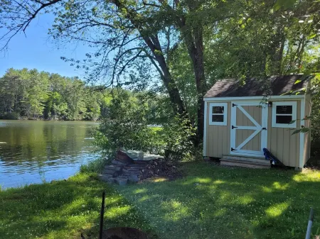Waterfront 2br/2ba cottage