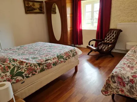 Magnificent typical Morvan house with swimming pool