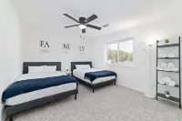 Taste of Nature/ 4BD,2.5BTH/ Houston/Amazing Pool