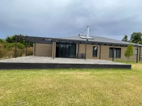 Modern New Beautiful House Near Geelong Sleeps 6-8 Adults and 5 Kids