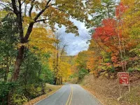 Beautiful Mountain Views with Covered Porch & Outdoor Fire Ring!