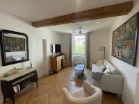 Just a stone's throw from the port and 300 m from a cove. Hotels in Port-Vendres