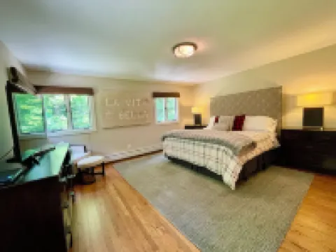 Spacious Home <1 Min from Lincoln Peak! Fits the Whole Extended Family Hotels in Warren