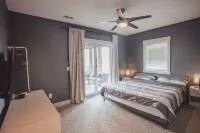 Spacious luxury cabin with hot tub and a great view! - Boutique