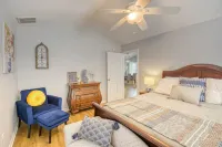 SUMMER Vacation Getaway Pets Welcome Remodeled Hotels near South Strand Recreation Center