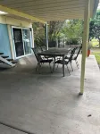 Fully self contained studio unit under family home close to Showgrounds