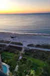 Romantic 14th Floor w/ a Wow View! Oceanfront King - Full Condo, Pools, Hot Tubs - Romantic