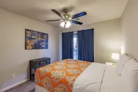 Located between Dripping Springs and Bee Cave - very private with amazing views Hotels near Family Business Beer Company