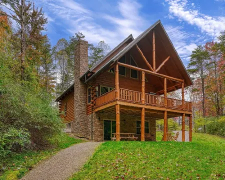 Christine’s Chalet at Trickle Creek in Hocking Hills 馬裏恩酒店