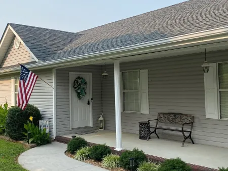 Beautiful Lakefront Retreat w/ Private Dock! Minutes from public boat ramp