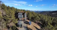 Off-grid Masterpiece Cabin W/ Breathtaking View