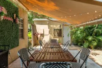 Chic Palm Beach Cove Guesthouse with Zen Garden 그라시 워터스 보호지역 주변 호텔
