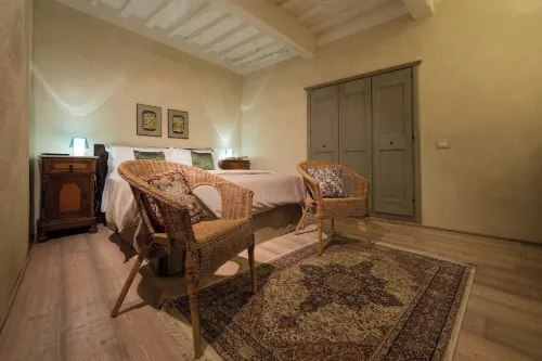 Apartment Me and You Cortona (with romantic outdoor shower on private courtyard)