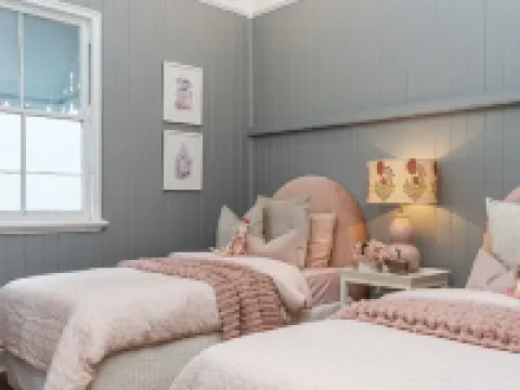 Luxury Queensland Awaits! Sleeps 8, 3 car parks Hotels in Annerley