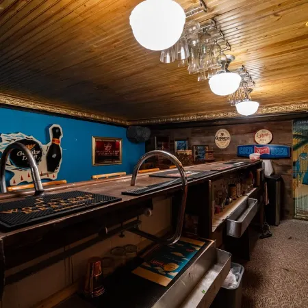 The Downtown Omaha Oasis- over 10,000 sq ft includes arcade & rooftop w/ hot tub