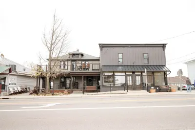 Wurthmann House Unit #3Your Home Away From Home Erb's Coleman Museum 주변 호텔