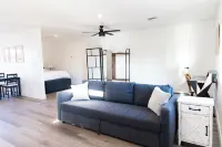 Centrally located cozy Studio in peaceful neighborhood!